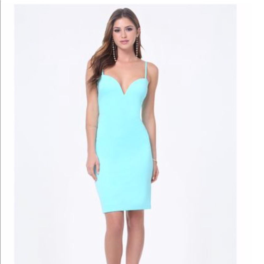 NWT Bebe Deep VNeck Midi Scuba Dress